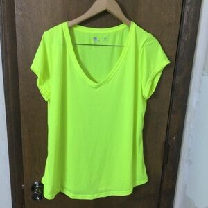 Xersion Women’s XXL Fluorescent Yellow Short Sleeve Relaxed V-neck Tee